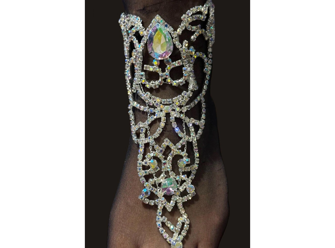 Gümüş Renk Hologram Taş Detaylı Tasarım Halhal Ayak Şahmeranı