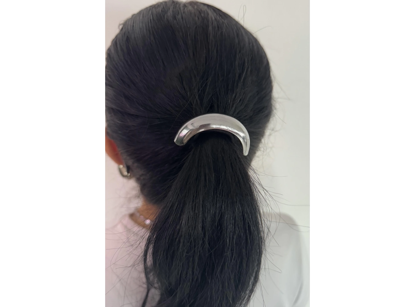 Gümüş Renk İnce Metal Detaylı Lastik Toka