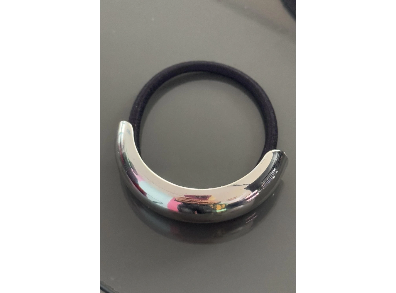 Gümüş Renk İnce Metal Detaylı Lastik Toka