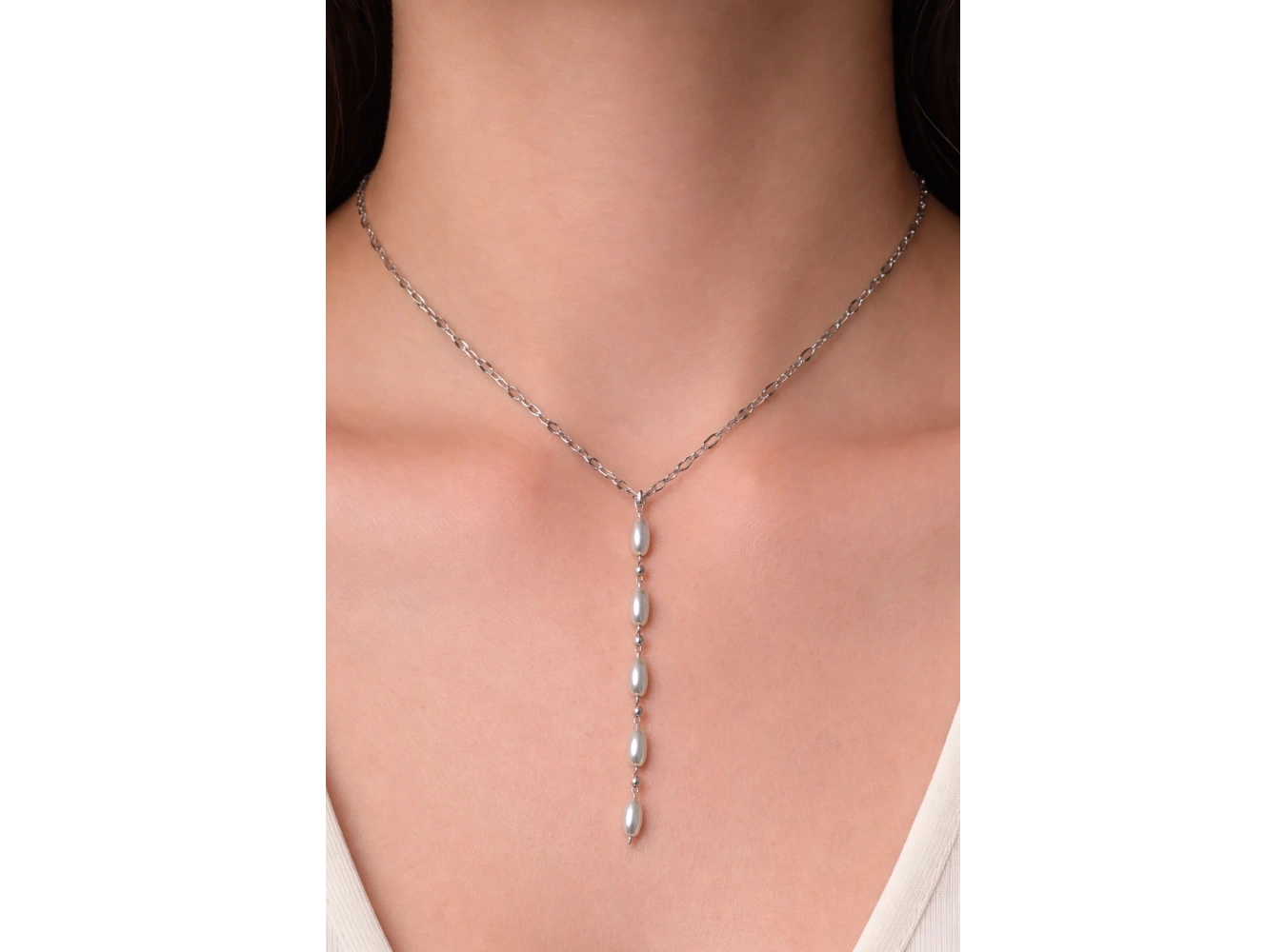 Gümüş Renk İnci Detaylı Çelik Y Kolye