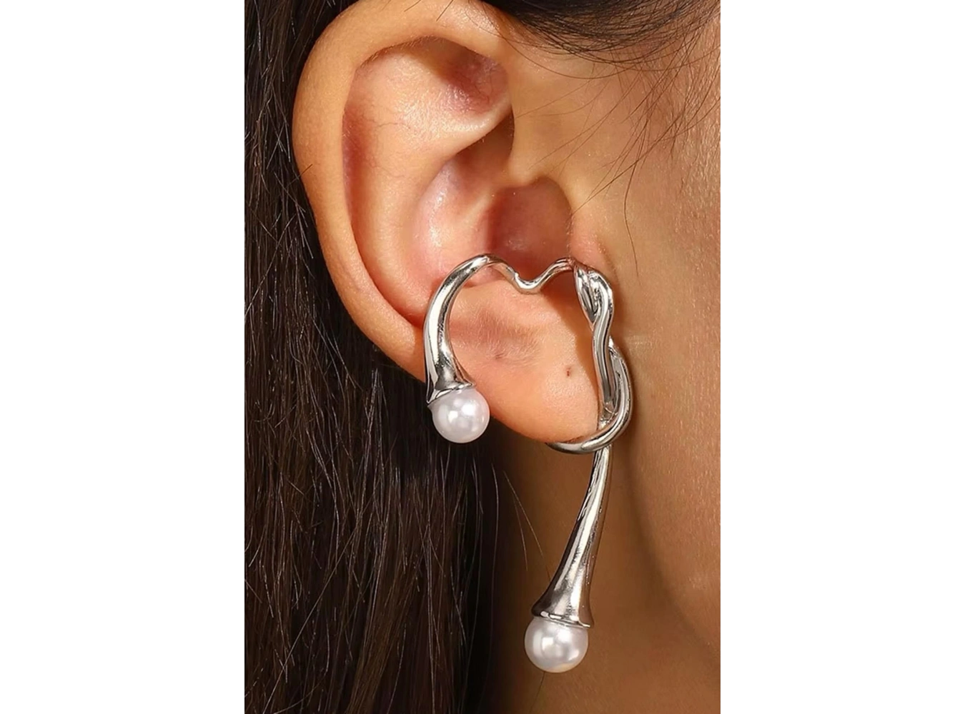 Gümüş Renk İnci Detaylı Kulak Aksesuarı (Tek)