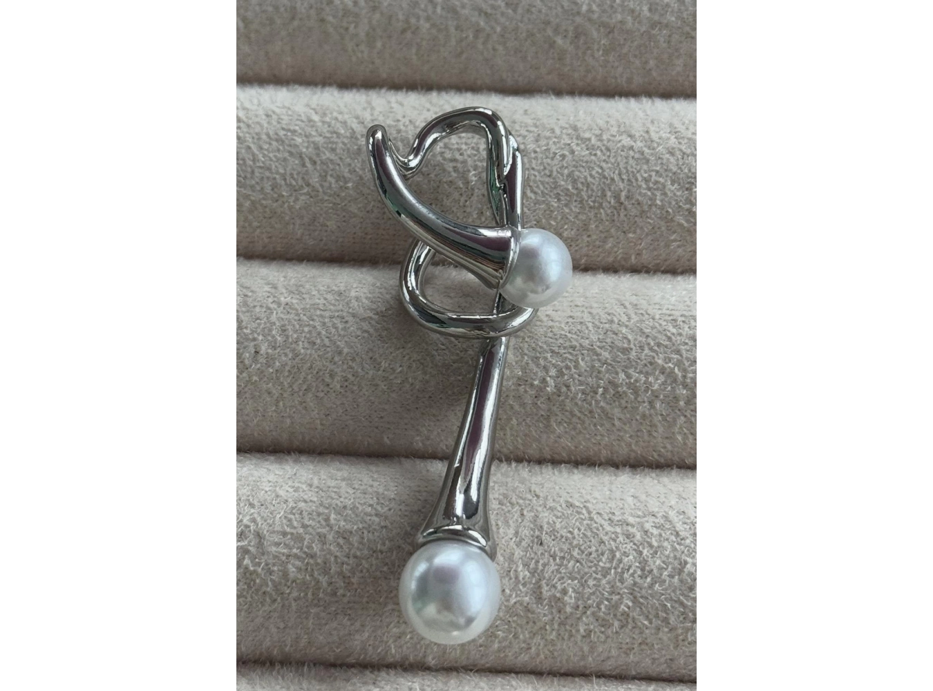 Gümüş Renk İnci Detaylı Kulak Aksesuarı (Tek)