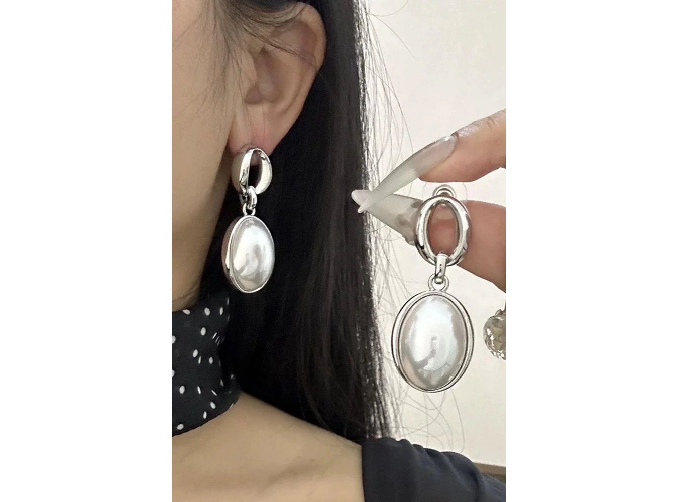 Gümüş Renk İnci Detaylı Küpe (Çift)