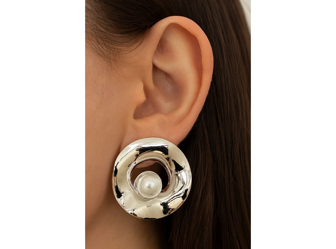 Gümüş Renk İnci Detaylı Küpe (Çift)