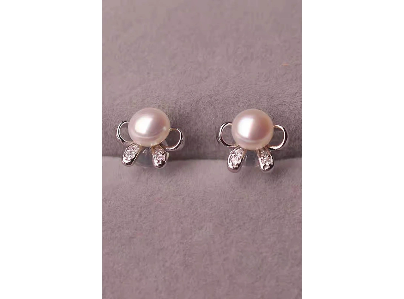 Gümüş Renk İnci Detaylı Xuping Küpe (Çift)