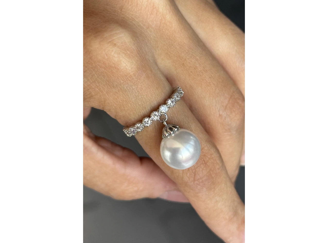 Gümüş Renk İnci Ve Taş Detaylı Ayarlanabilir Yüzük