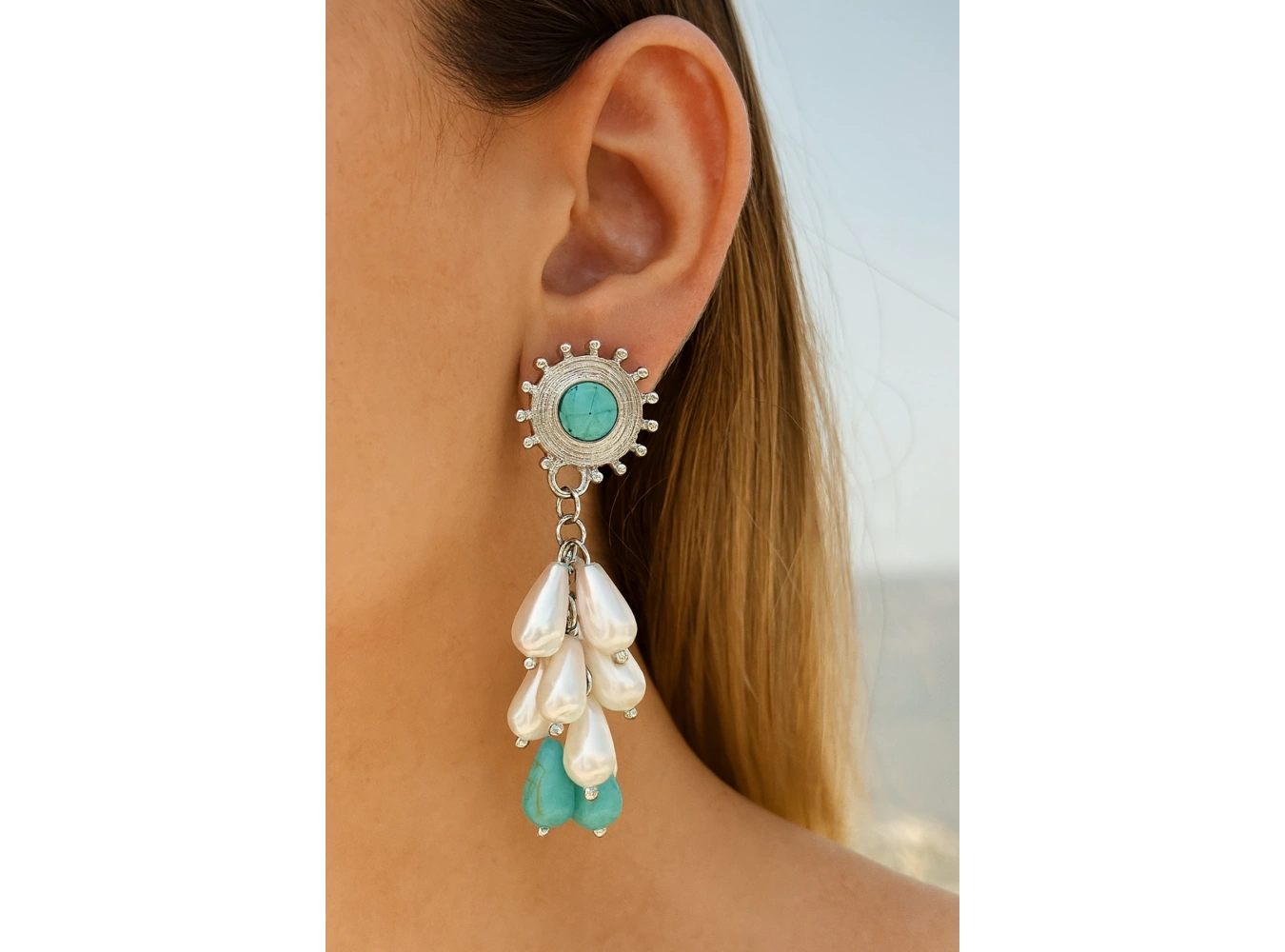 Gümüş Renk İnci Ve Taş Detaylı Sallantılı Küpe (Çift)