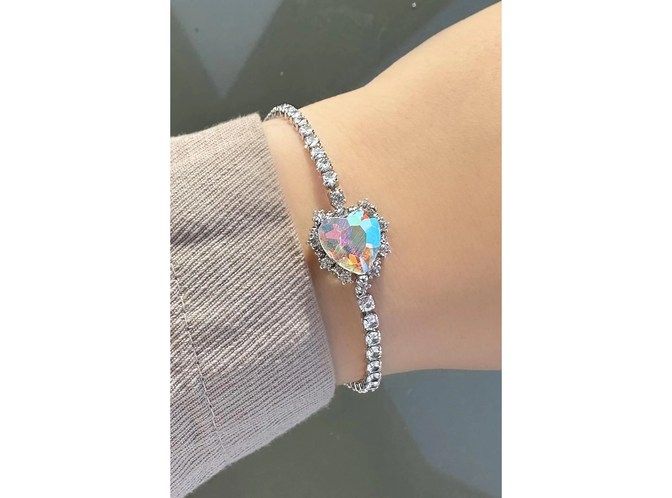 Gümüş Renk Kalp Detaylı Su Yolu Bileklik