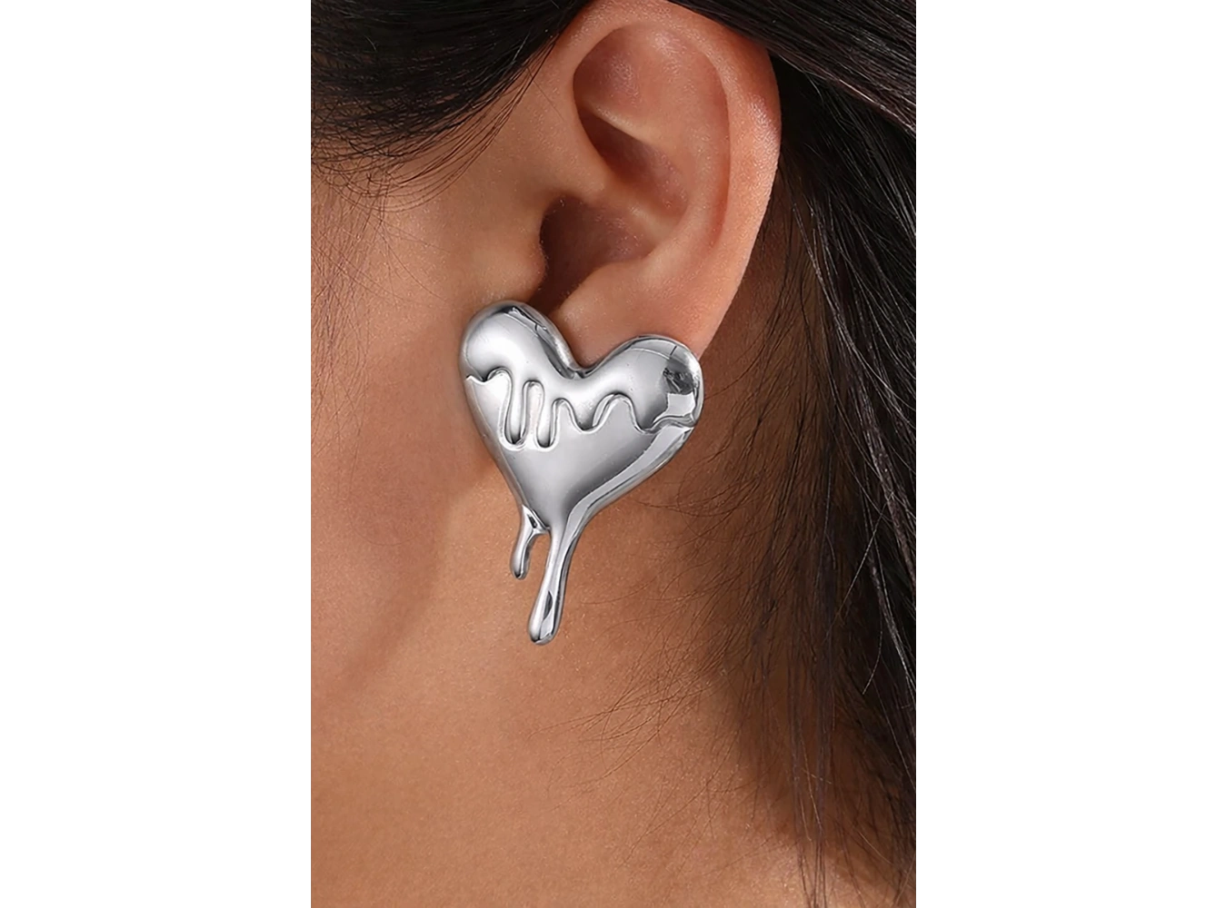 Gümüş Renk Kalp Figürlü Çelik Küpe (Çift)