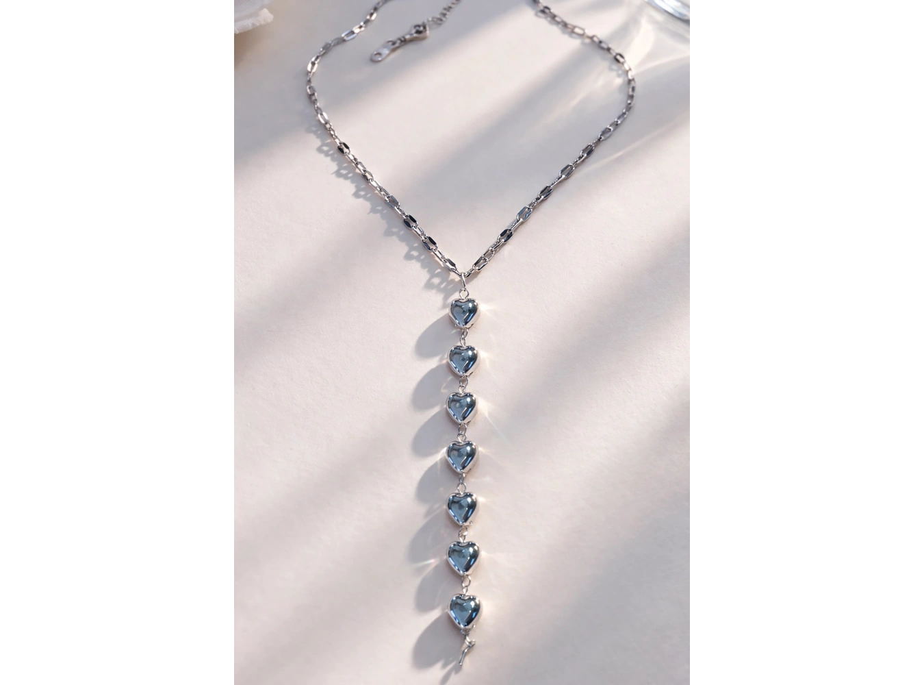 Gümüş Renk Kalp Figürlü Çelik Y Kolye