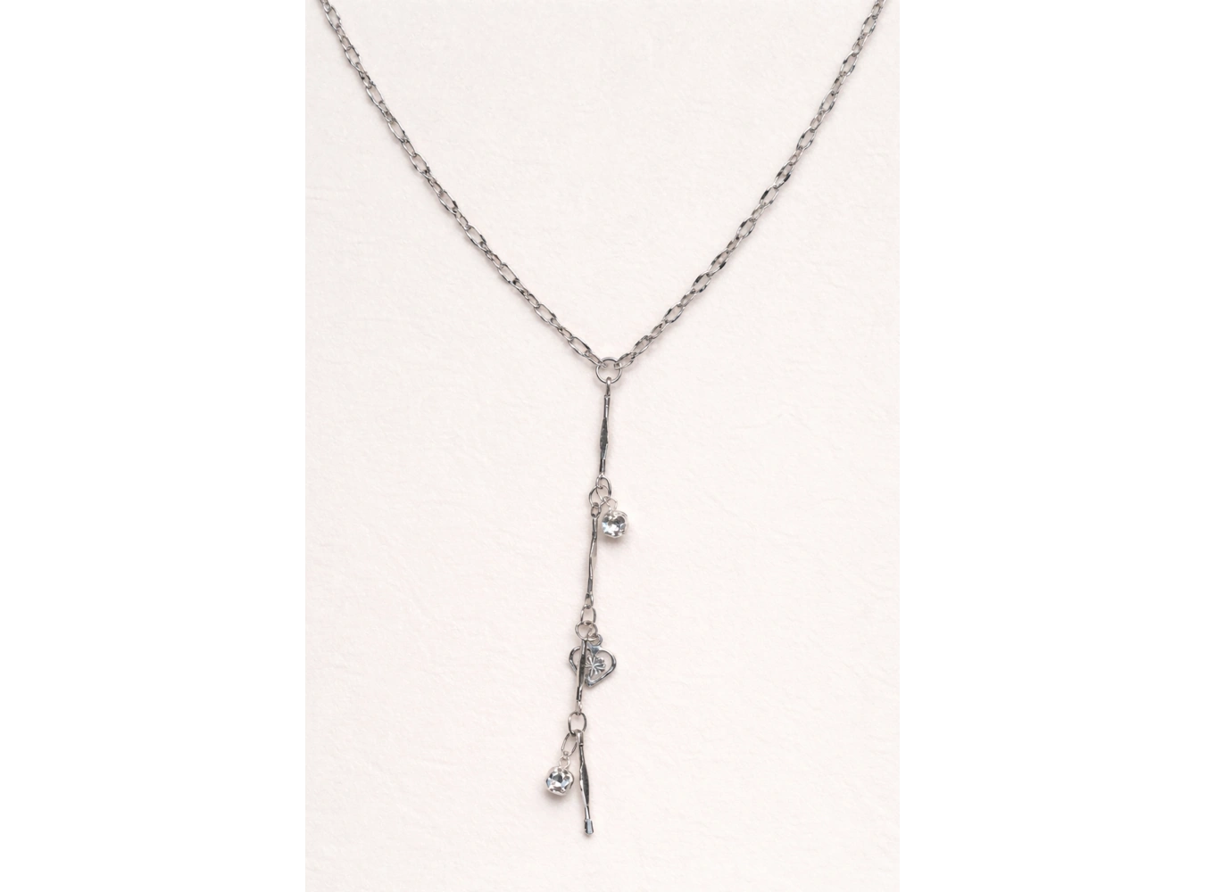 Gümüş Renk Kalp Figürlü Çelik Y Kolye