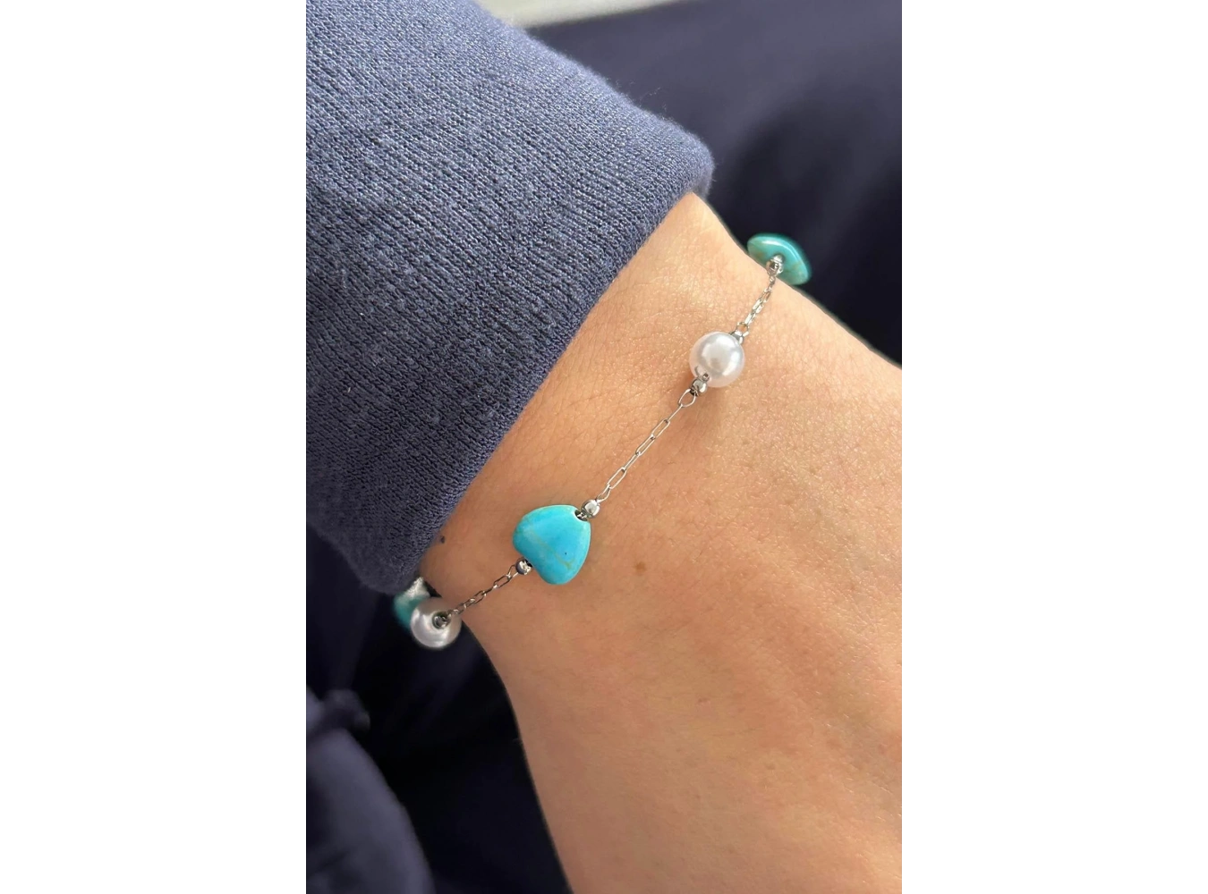 Gümüş Renk Kalp Figürlü İnci Detaylı Çelik Bileklik