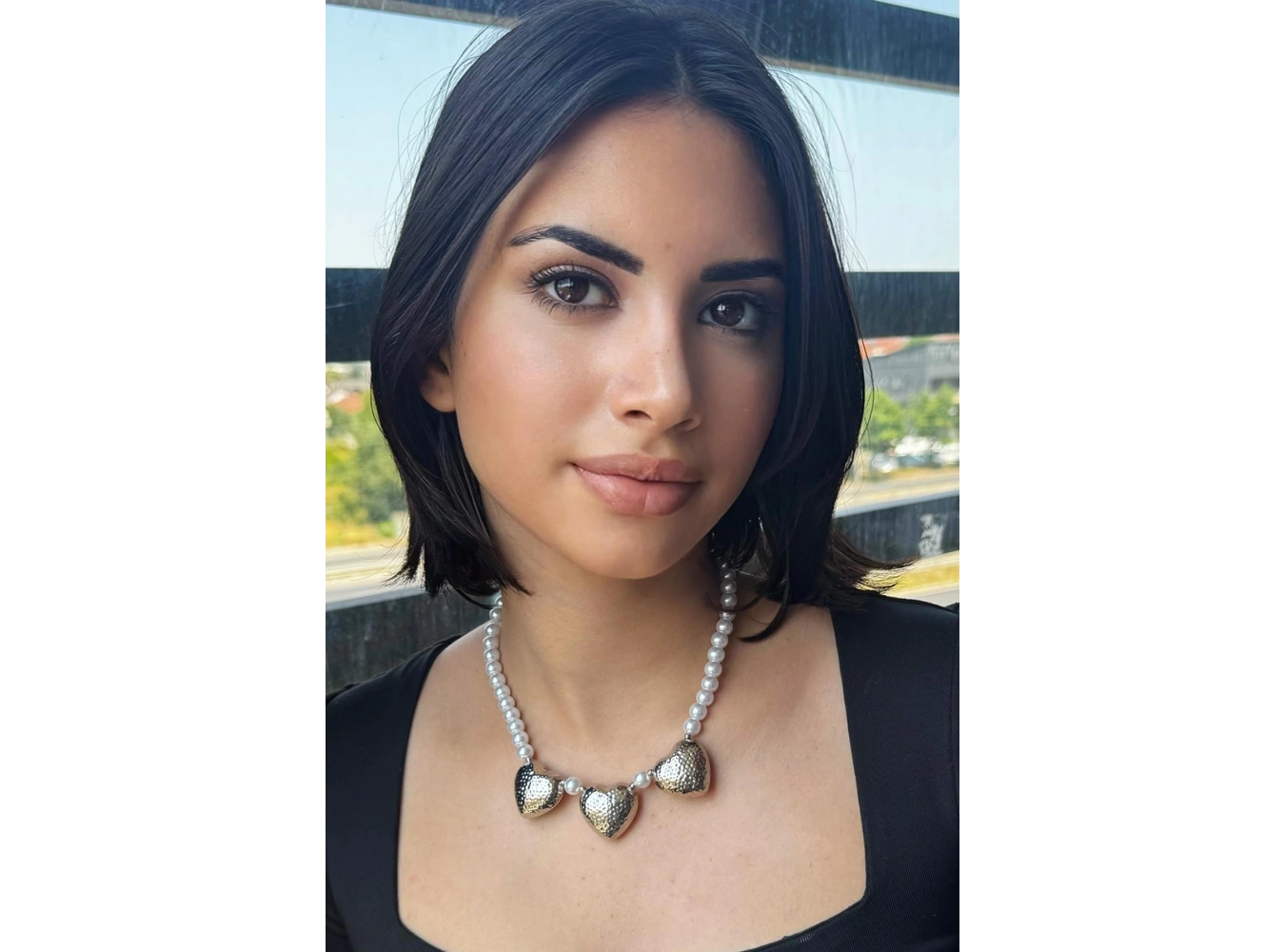 Gümüş Renk Kalp Fİgürlü İnci Detaylı YSX Kolye