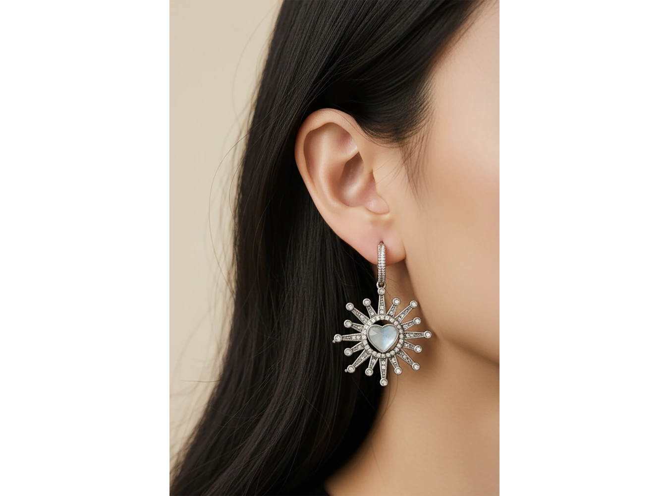 Gümüş Renk Kalp Figürlü Küpe (Çift)