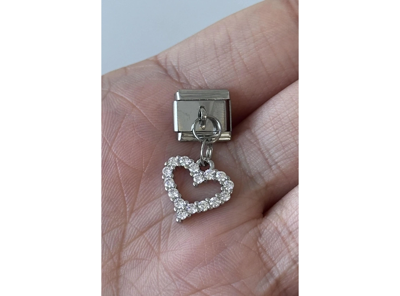 Gümüş Renk Kalp Figürlü Taş Detaylı Çelik Nomination Charm (Tek)