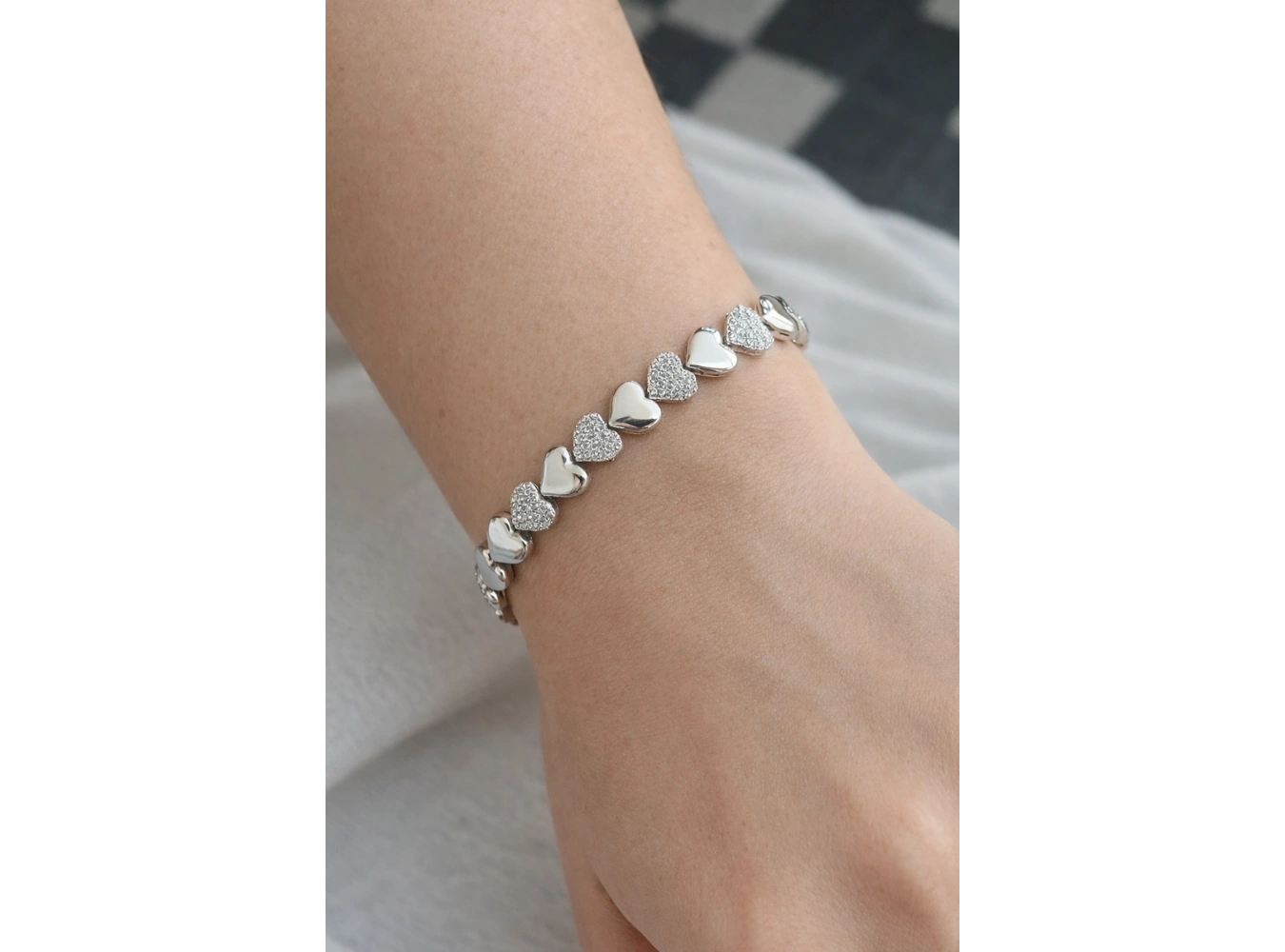 Gümüş Renk Kalp Figürlü Taş Detaylı Çelik Xuping VIP Bileklik