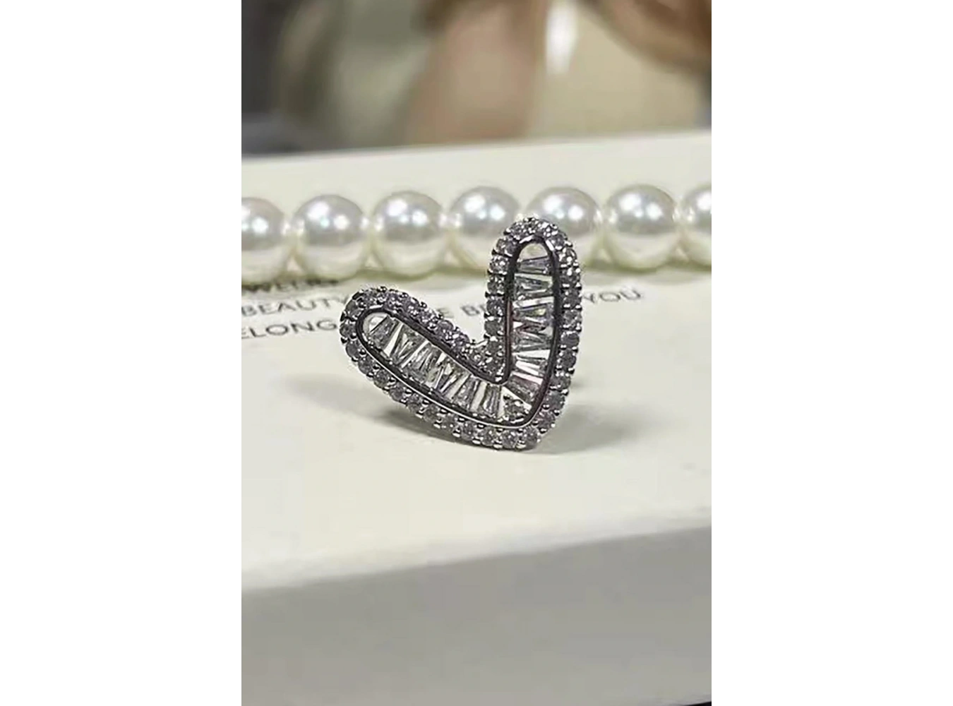 Gümüş Renk Kalp Figürlü Taş Detaylı Ear Cuff (Tek)