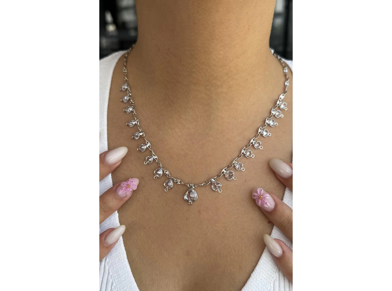 Gümüş Renk Kalp Figürlü Taş Detaylı Kolye