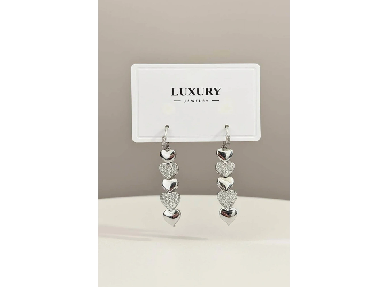 Gümüş Renk Kalp Figürlü Taş Detaylı Sallantılı 14K Altın Kaplama Küpe (Çift)