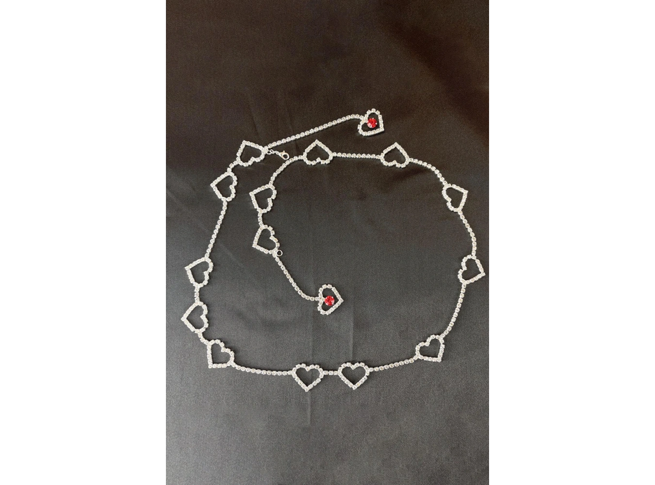 Gümüş Renk Kalp Figürlü Taş Detaylı Tasarım Bel Zinciri/Vücut Aksesuar