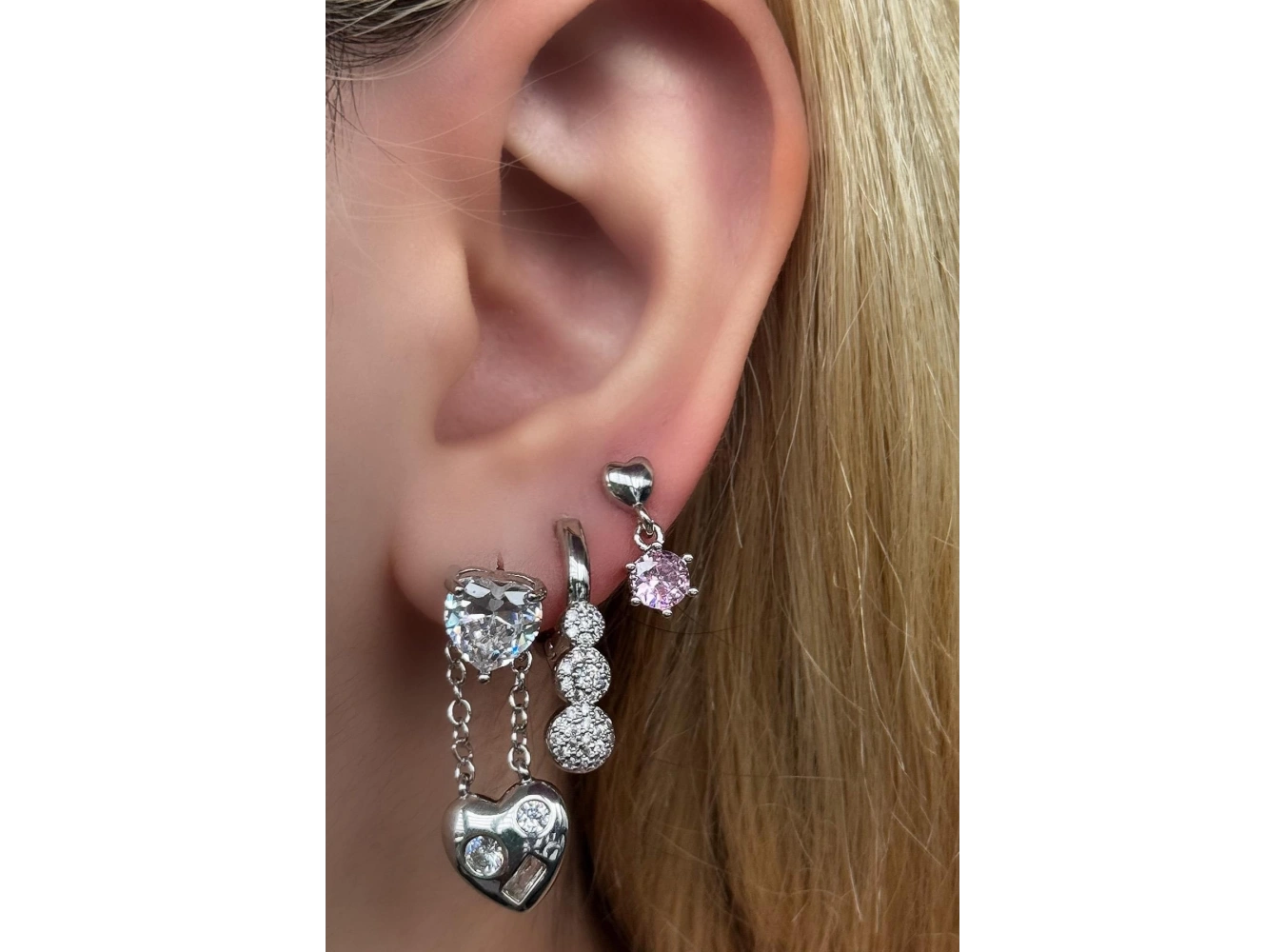 Gümüş Renk Kalp Figürlü Taş Detaylı VİP 3lü YSX Küpe Set