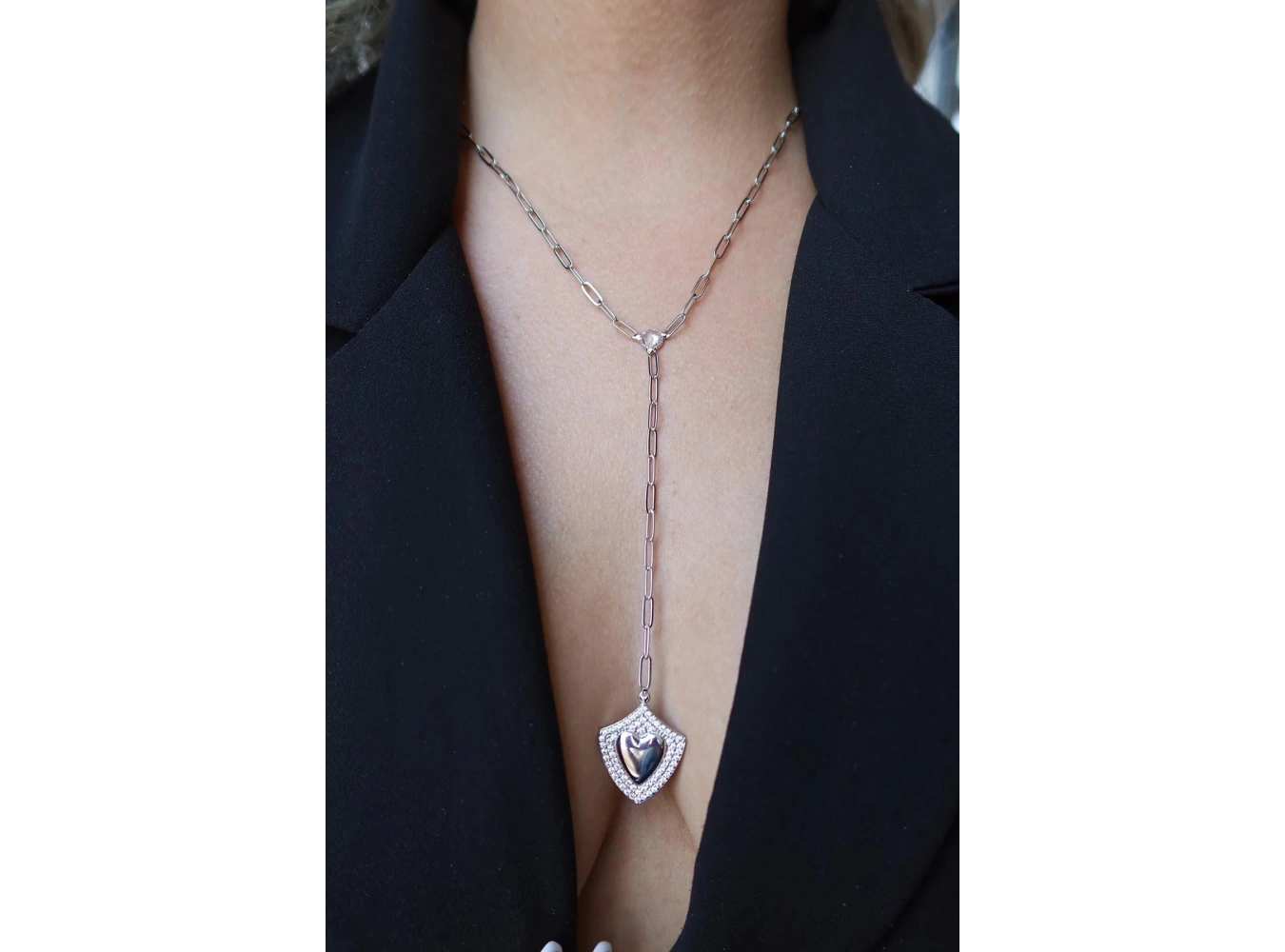 Gümüş Renk Kalp Figürlü Taş Detaylı Y Kolye