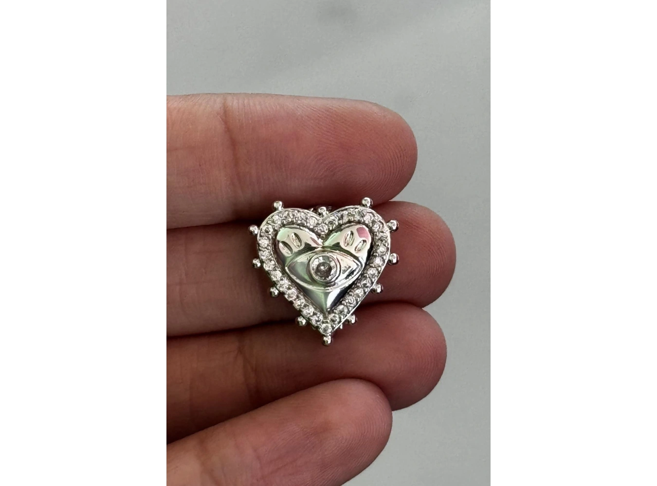 Gümüş Renk Kalp Ve Göz Figürlü Taş Detaylı Ajda Charm / Kolye/ Bileklik Ucu