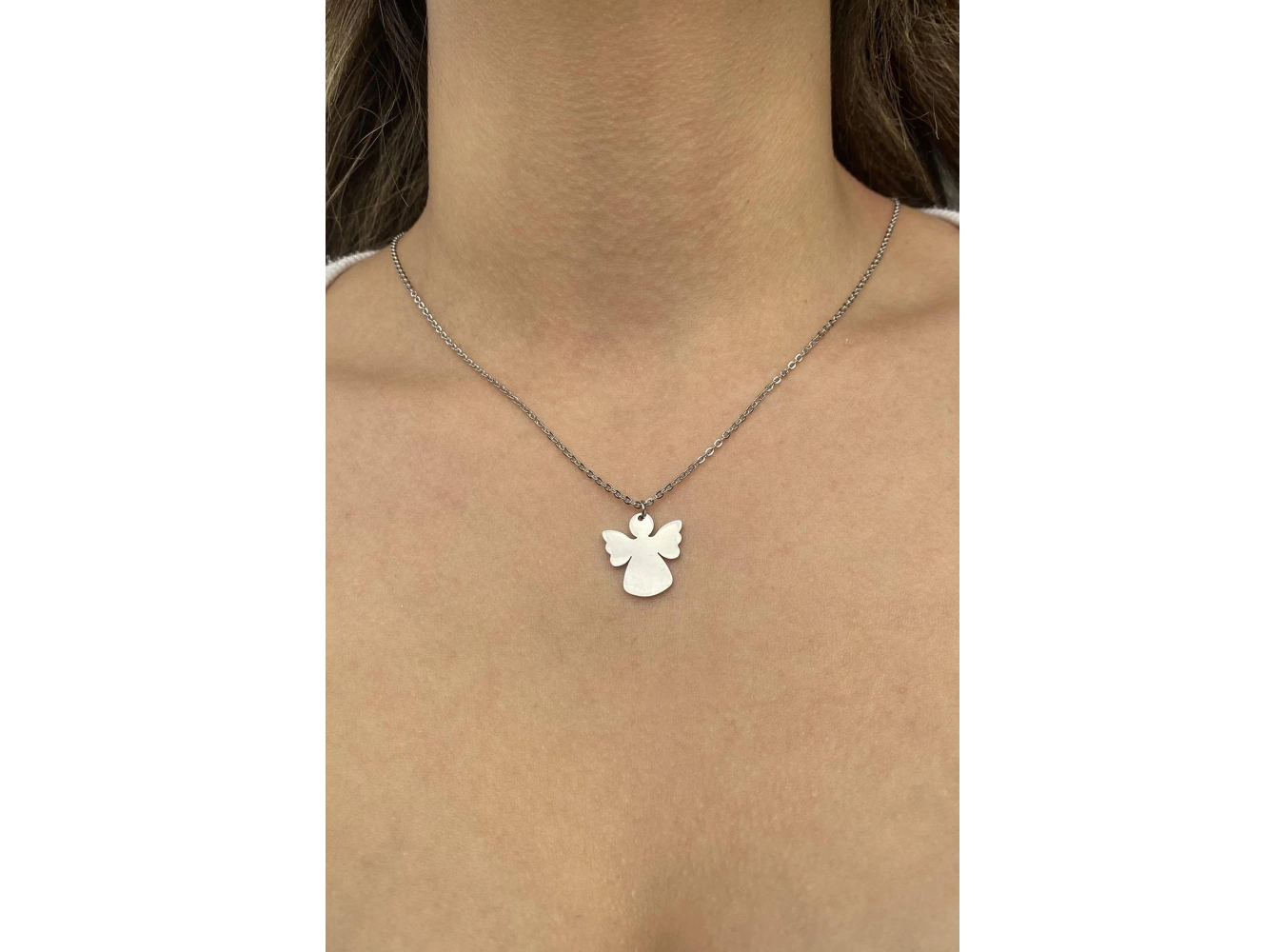 Gümüş Renk Kanat Figürlü Çelik Kolye