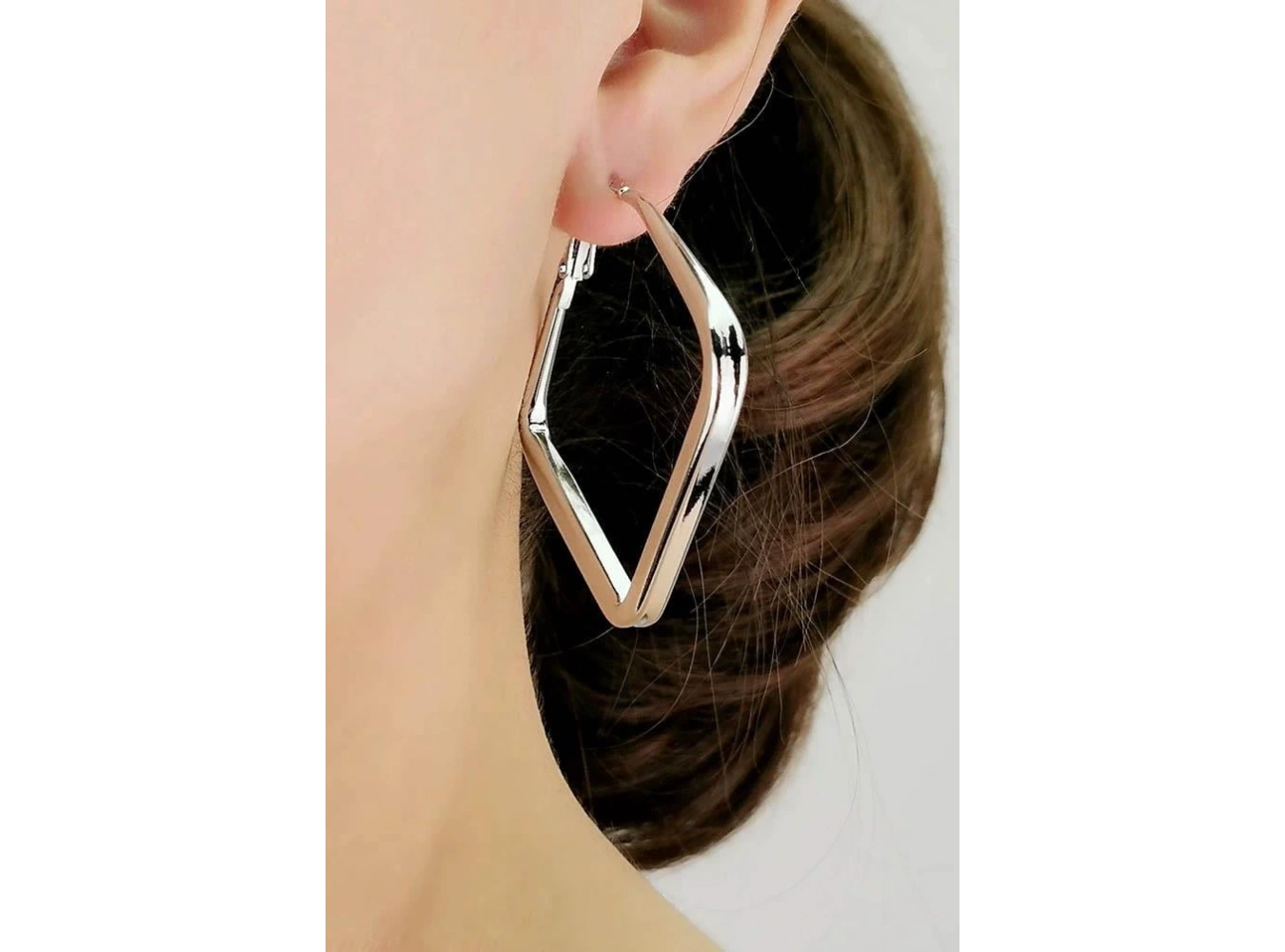 Gümüş Renk Kare Küpe (Çift)