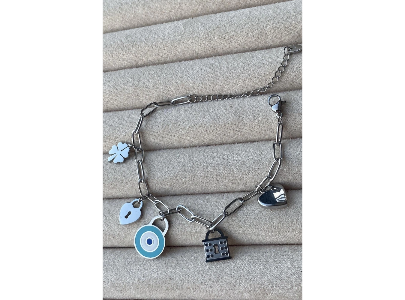 Gümüş Renk Karışık Figürlü Çelik Bileklik