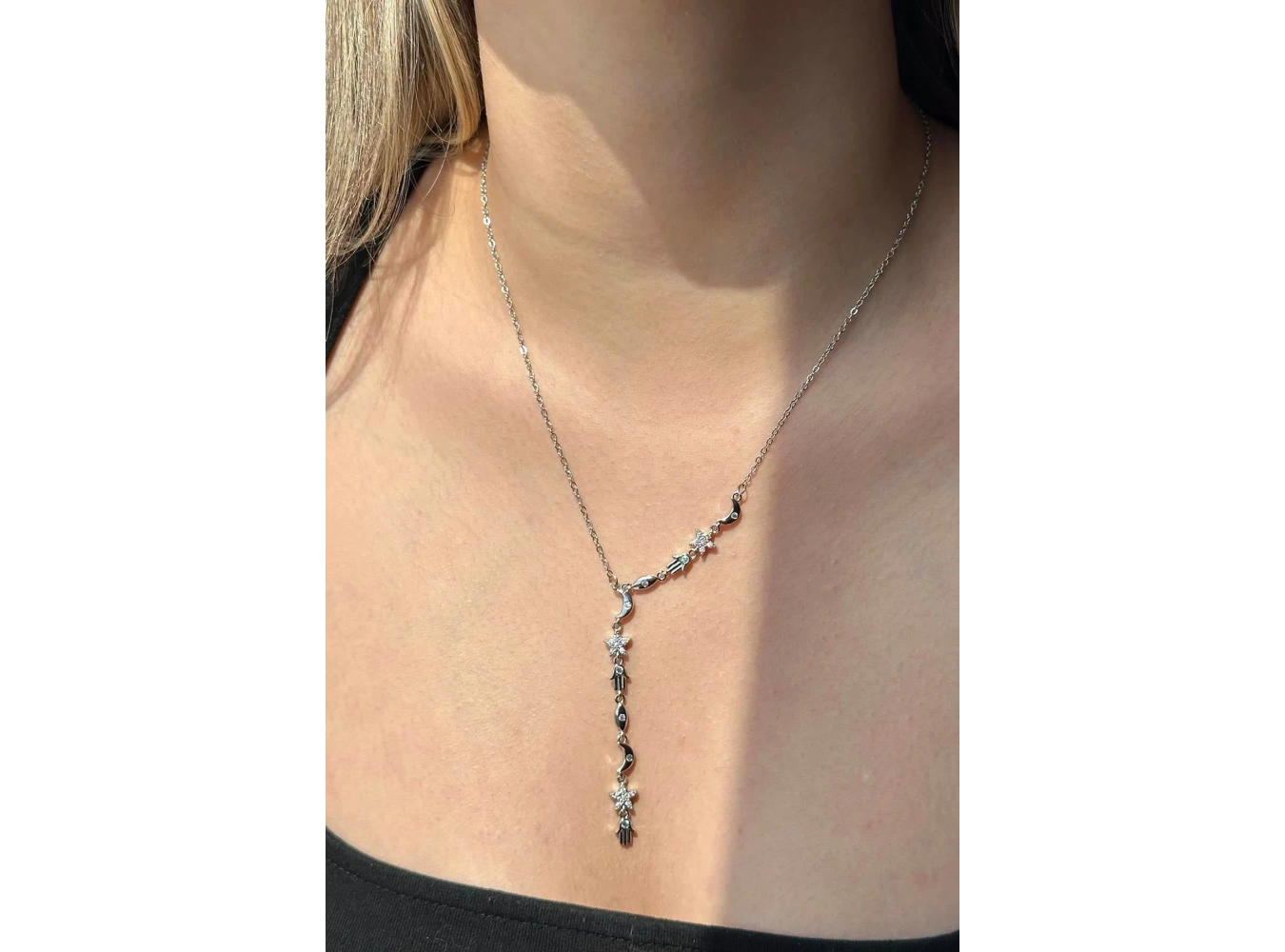 Gümüş Renk Karışık Figürlü Çelik Y Kolye