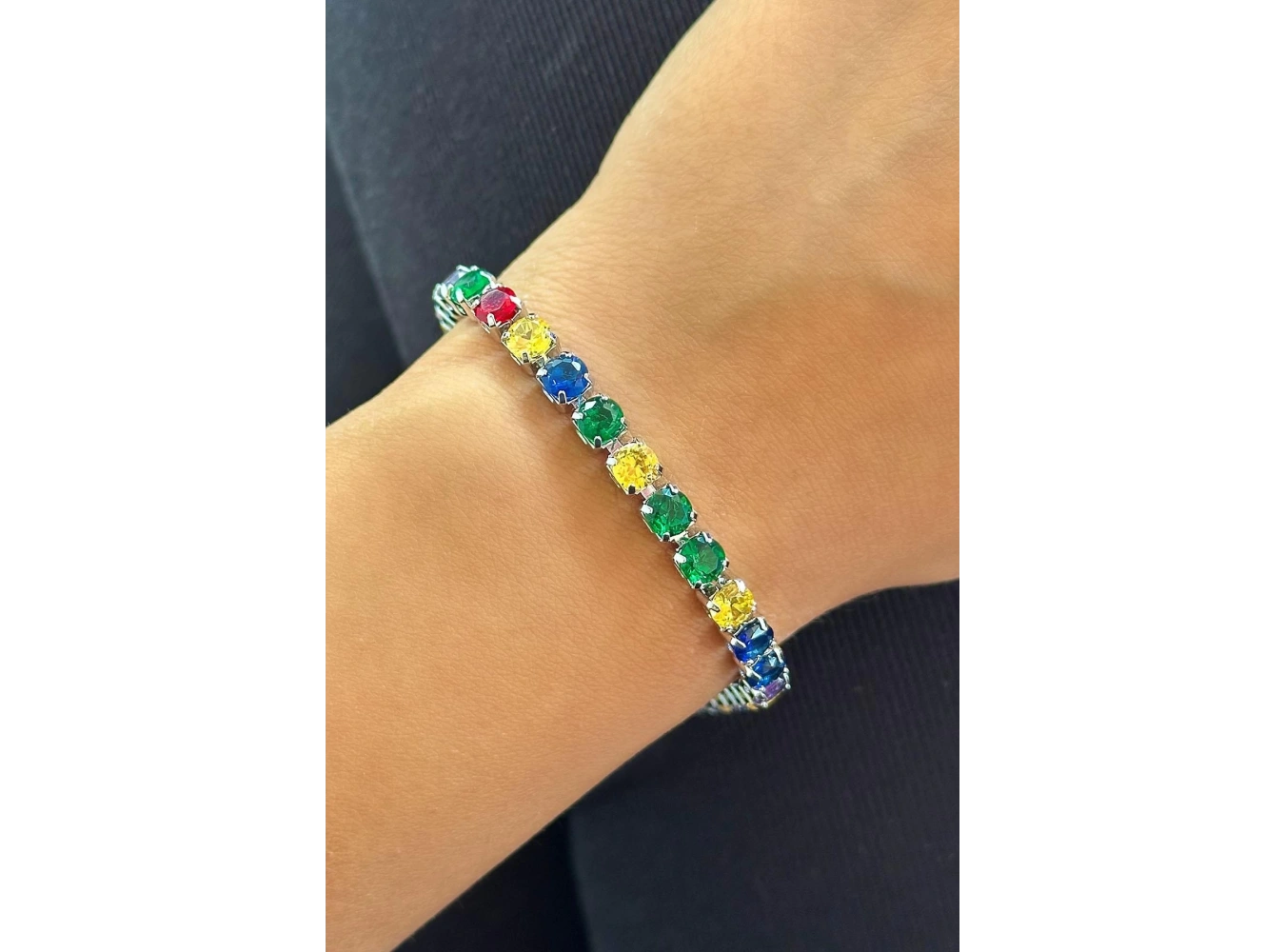 Gümüş Renk Karışık Taş Detaylı Su Yolu Bileklik