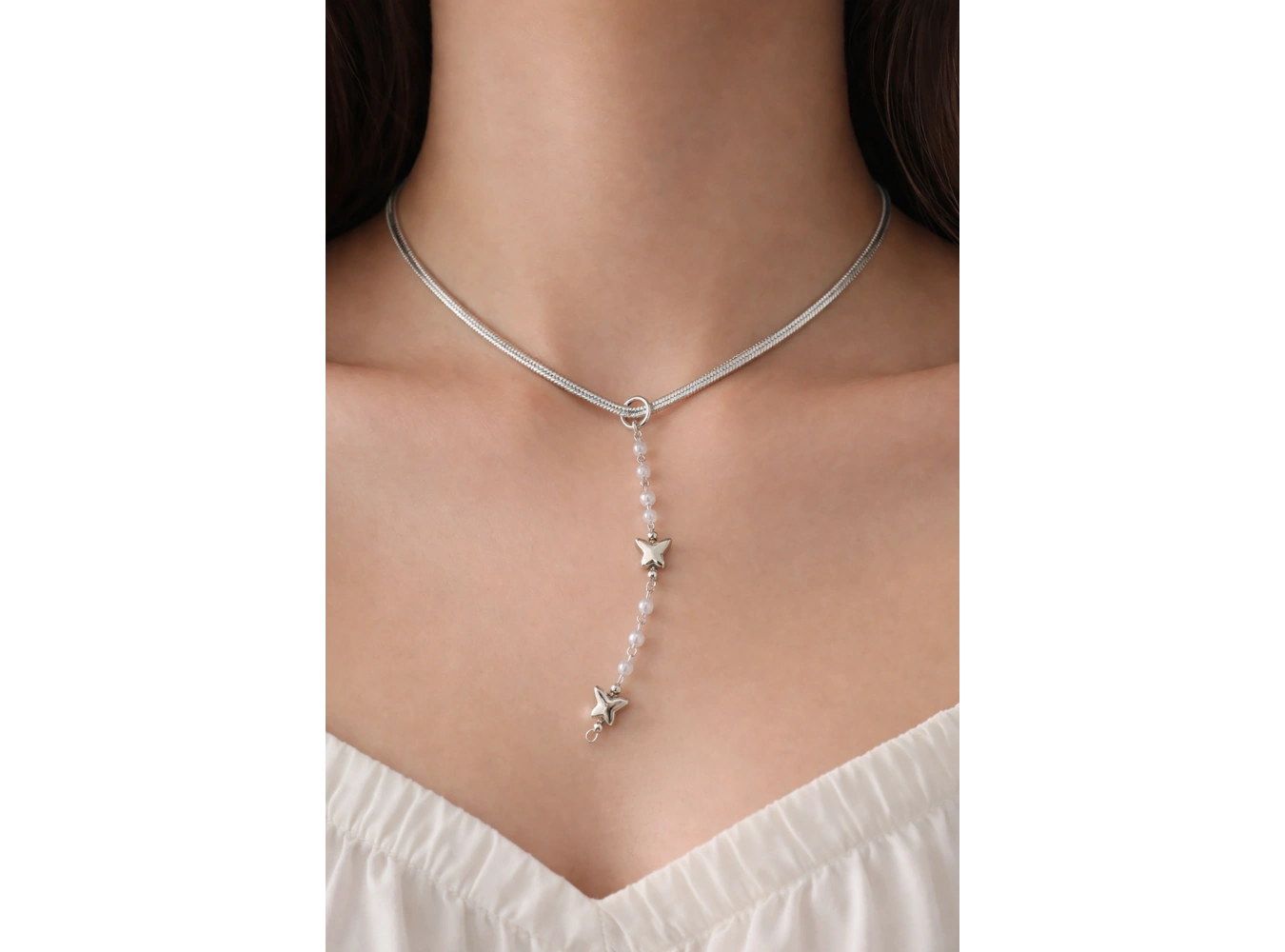 Gümüş Renk Kelebek Figürlü Çelik Kolye