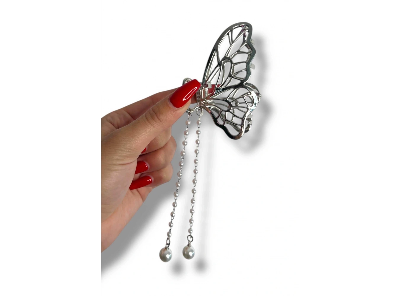 Gümüş Renk Kelebek Figürlü İnci Detaylı Metal Mandal Toka