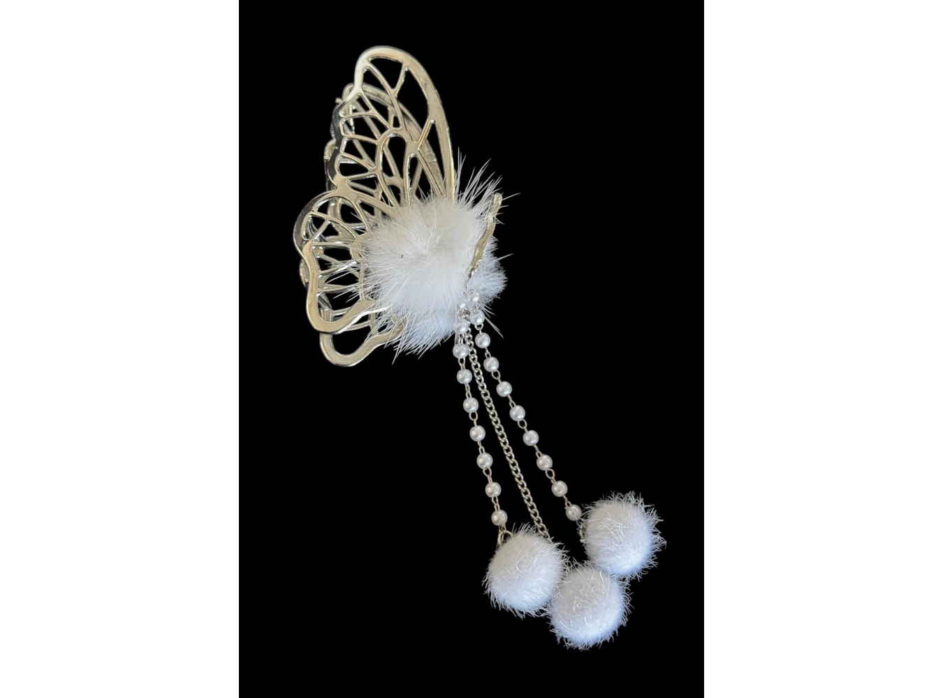 Gümüş Renk Kelebek Figürlü Ponpon Detaylı Mandal Toka