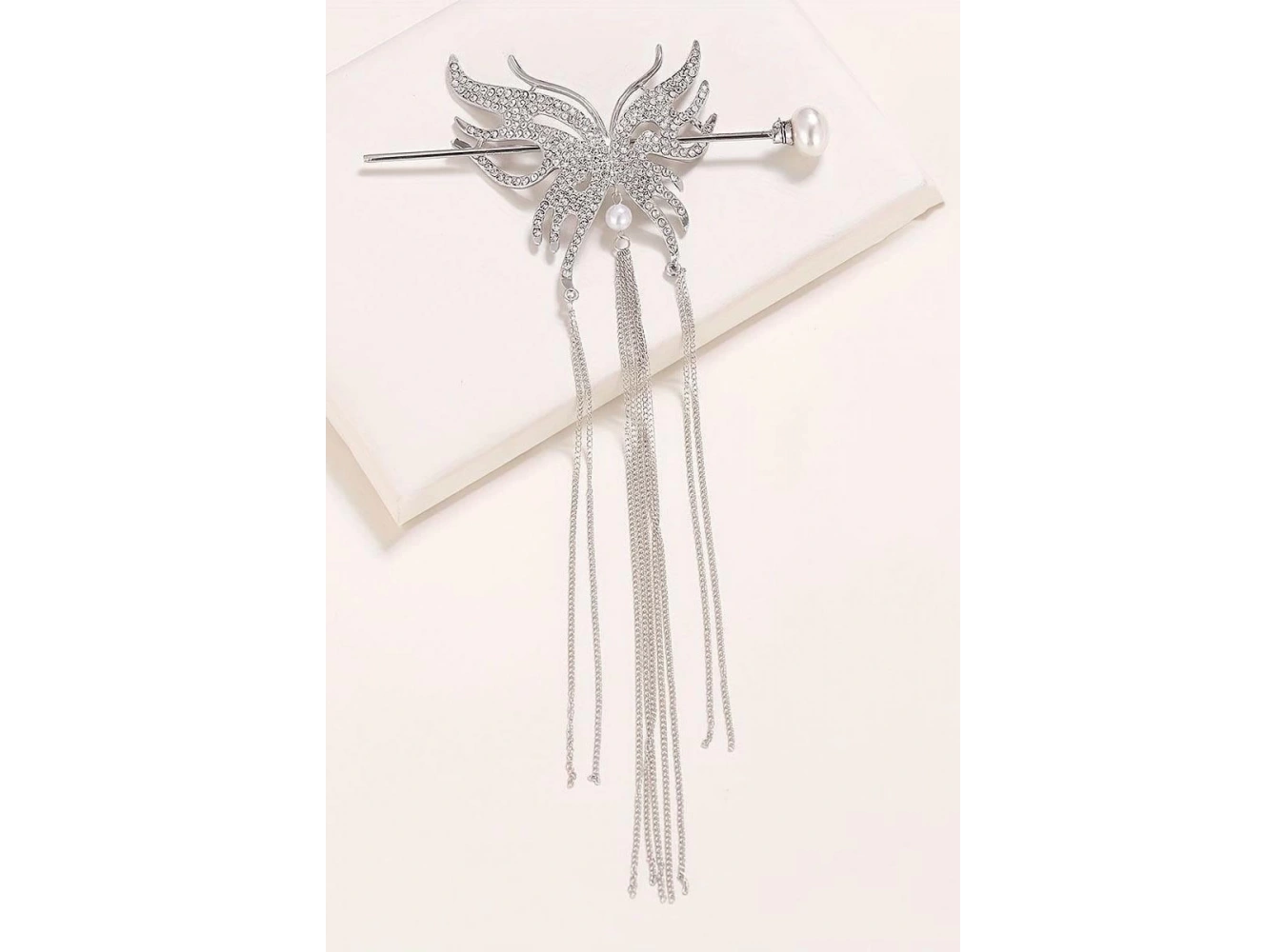 Gümüş Renk Kelebek Figürlü Taşlı Sallantılı Topuz Toka