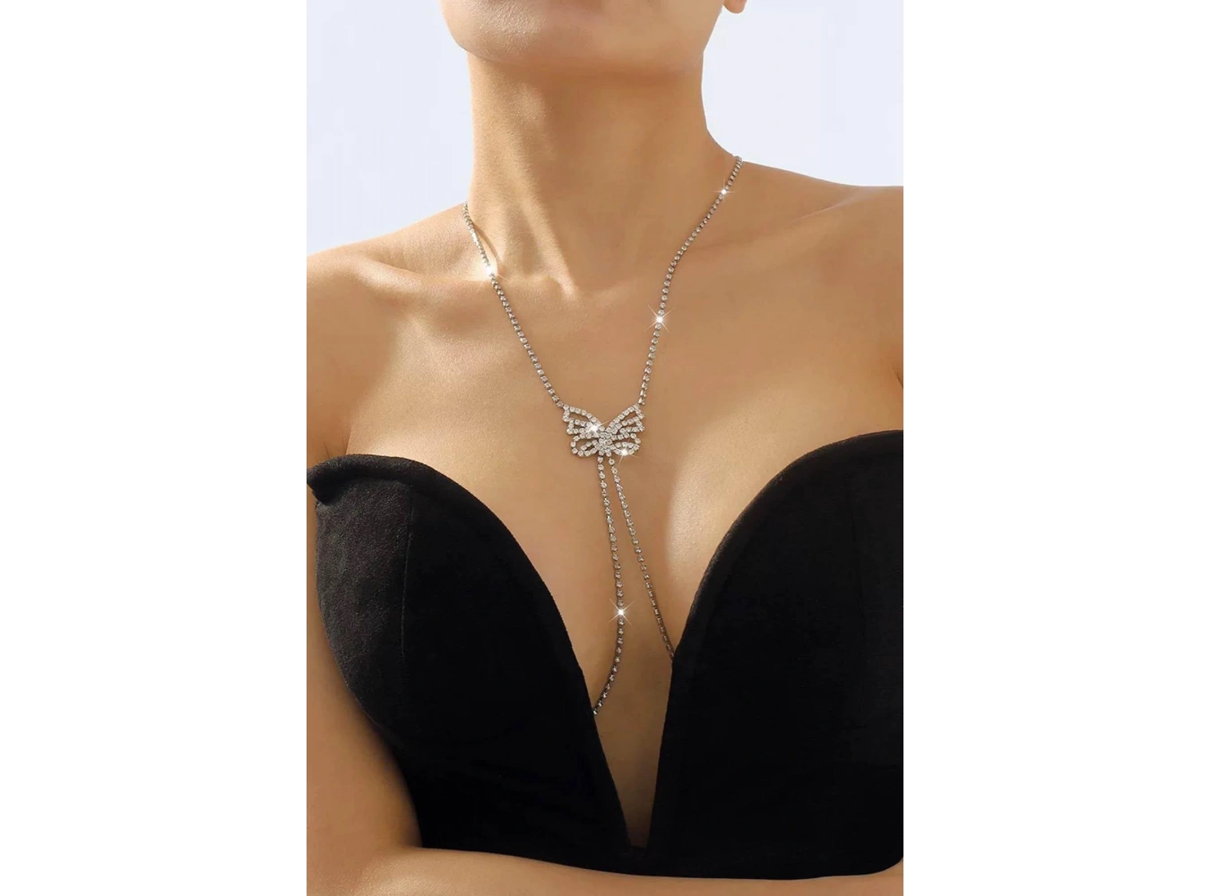 Gümüş Renk Kelebek Figürlü Vücut Aksesuarı/ Göğüs Zinciri