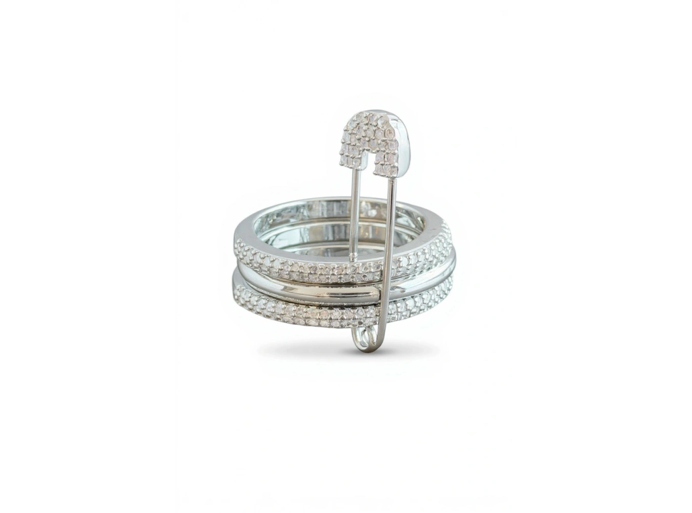 Gümüş Renk Kilitli İğne Detaylı Taşlı Yüzük