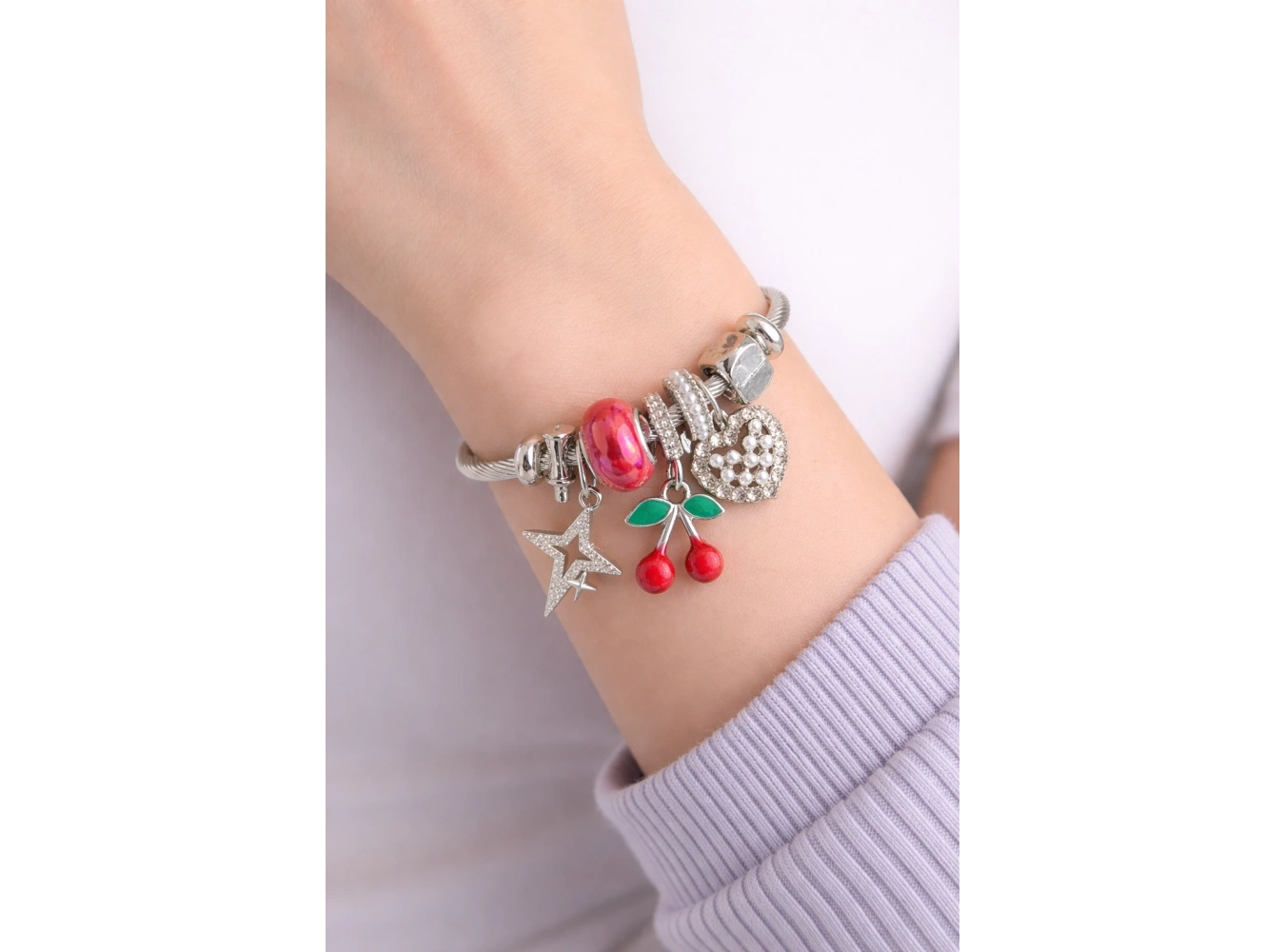 Gümüş Renk Kiraz Detaylı Çelik Pandora Bileklik