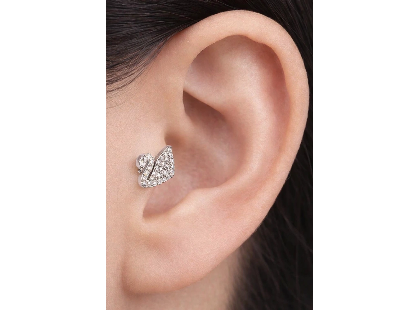 Gümüş Renk Kuğu Figürlü Taş Detaylı Cerrahi Çelik Tragus/Kıkırdak Küpe/Piercing (Tek)