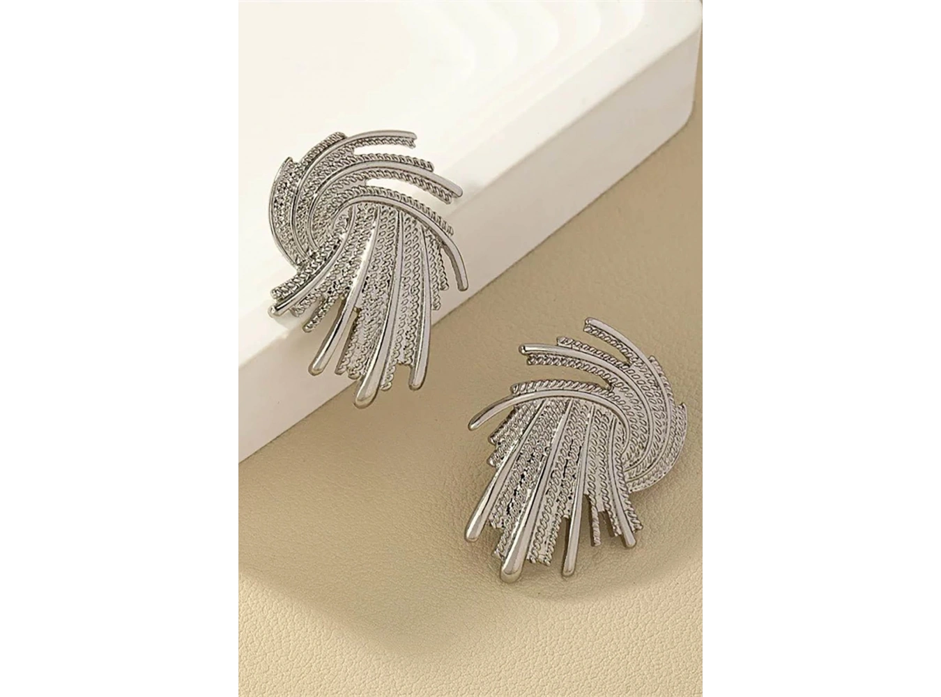 Gümüş Renk Küpe (Çift)