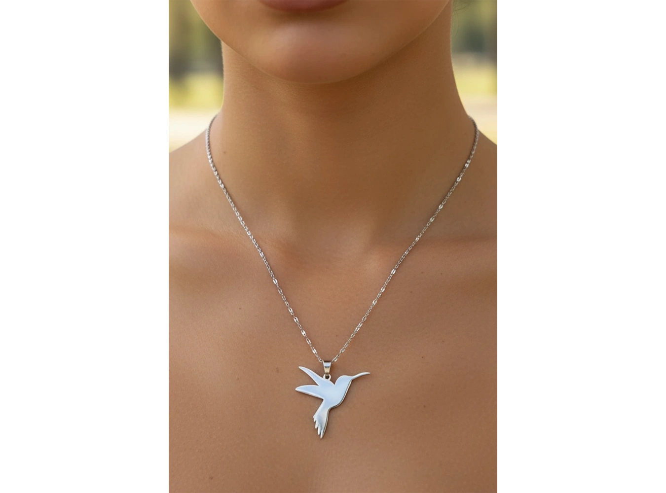 Gümüş Renk Kuş Figürlü Çelik Kolye