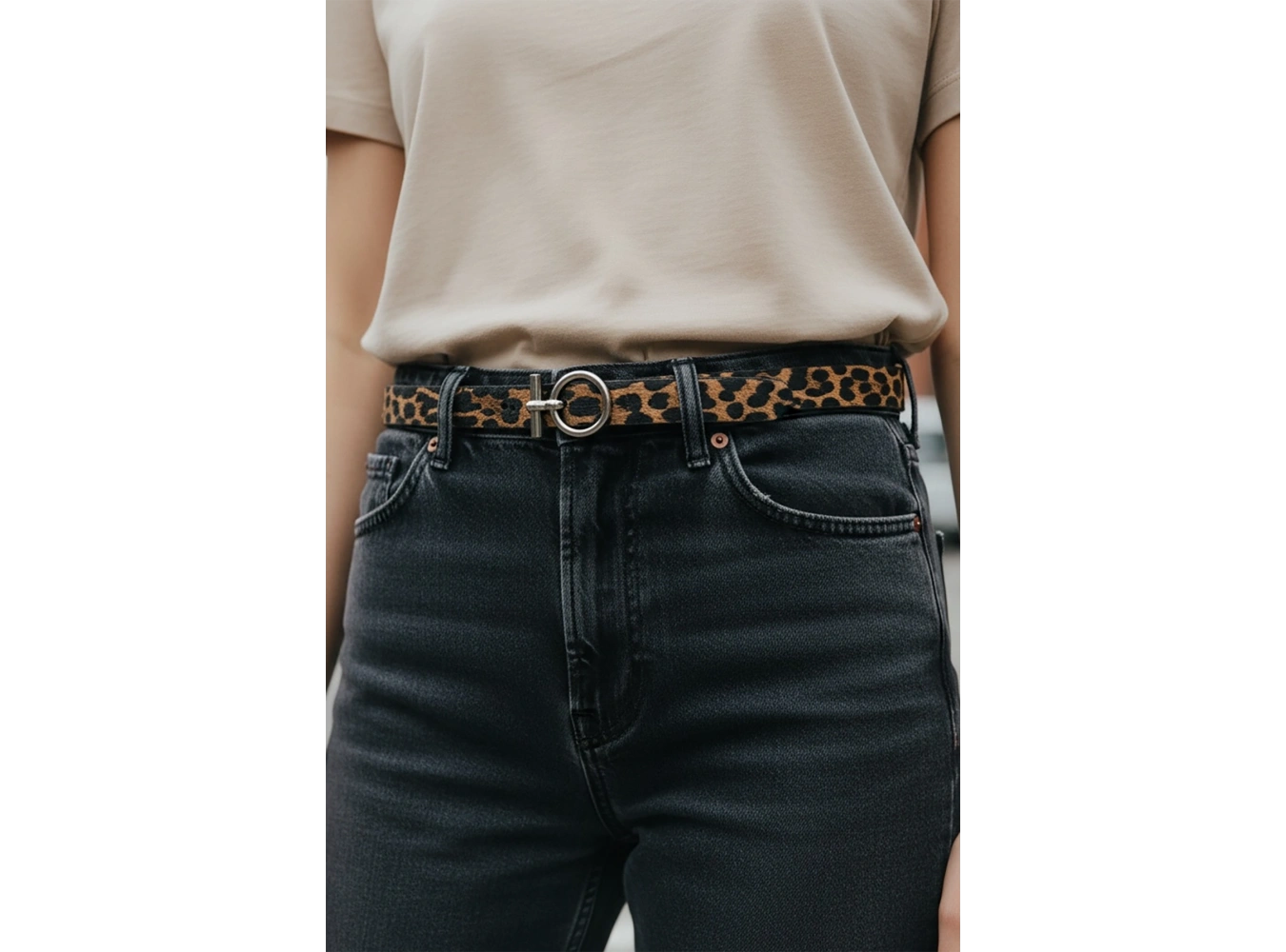 Gümüş Renk Leopar Desenli Kadın Deri Kemer