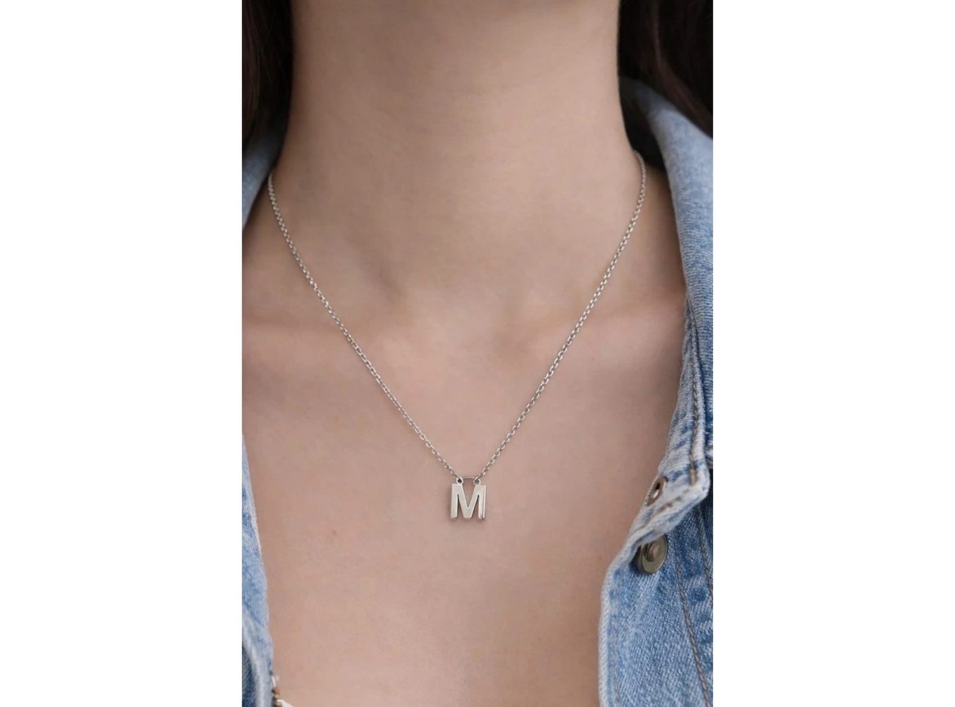Gümüş Renk M Harf Çelik Kolye