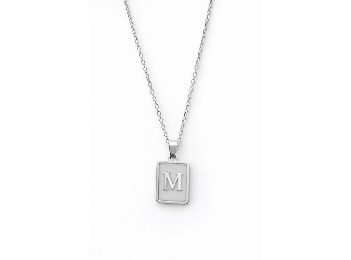Gümüş Renk M Harf Çelik Kolye