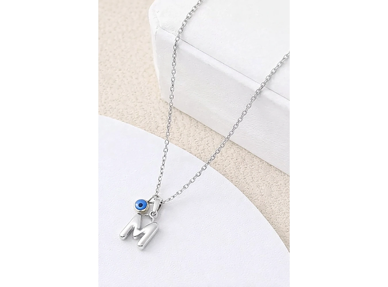 Gümüş Renk M Harf Çelik Kolye