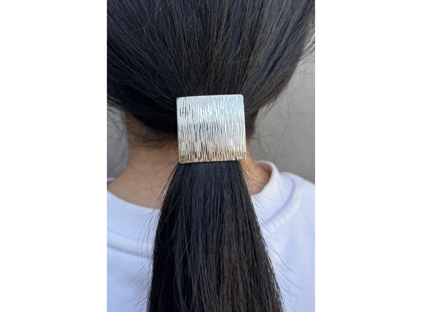 Gümüş Renk Metal Detaylı Lastik Toka