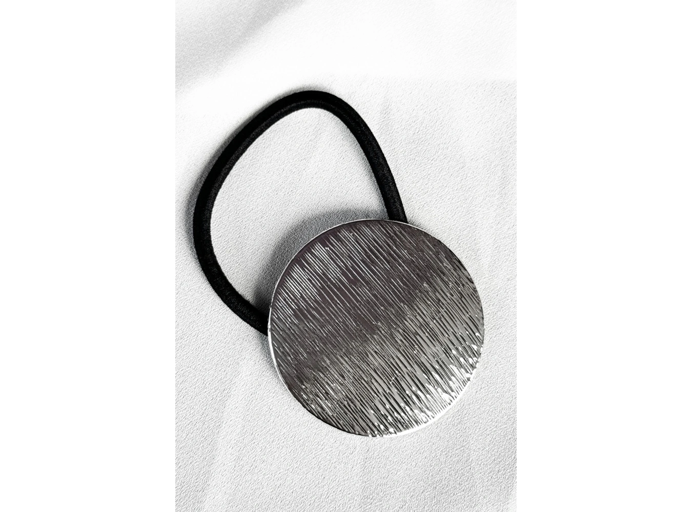 Gümüş Renk Metal Detaylı Lastik Toka