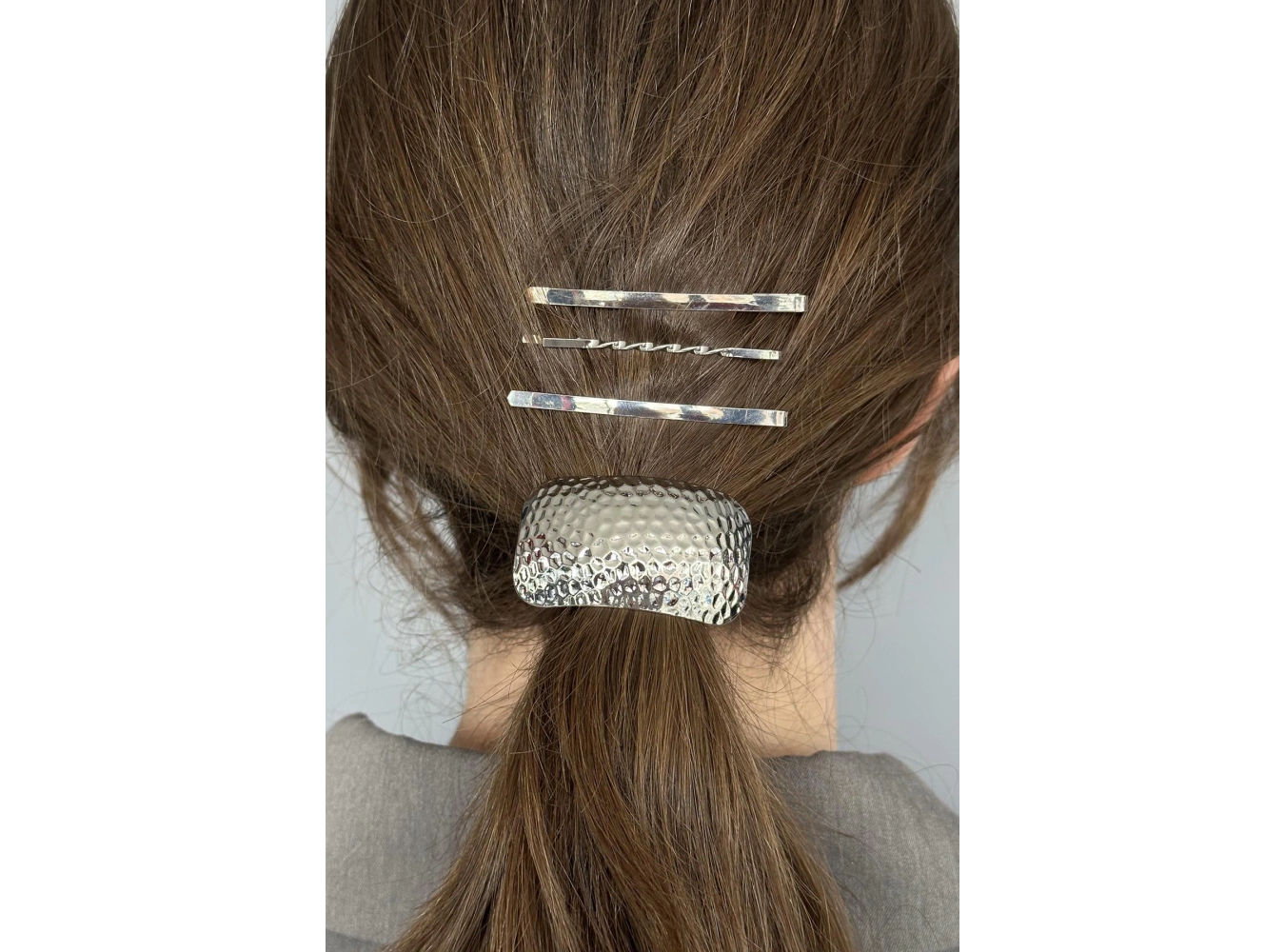 Gümüş Renk Metal Detaylı Lastik Ve Tel Toka Set