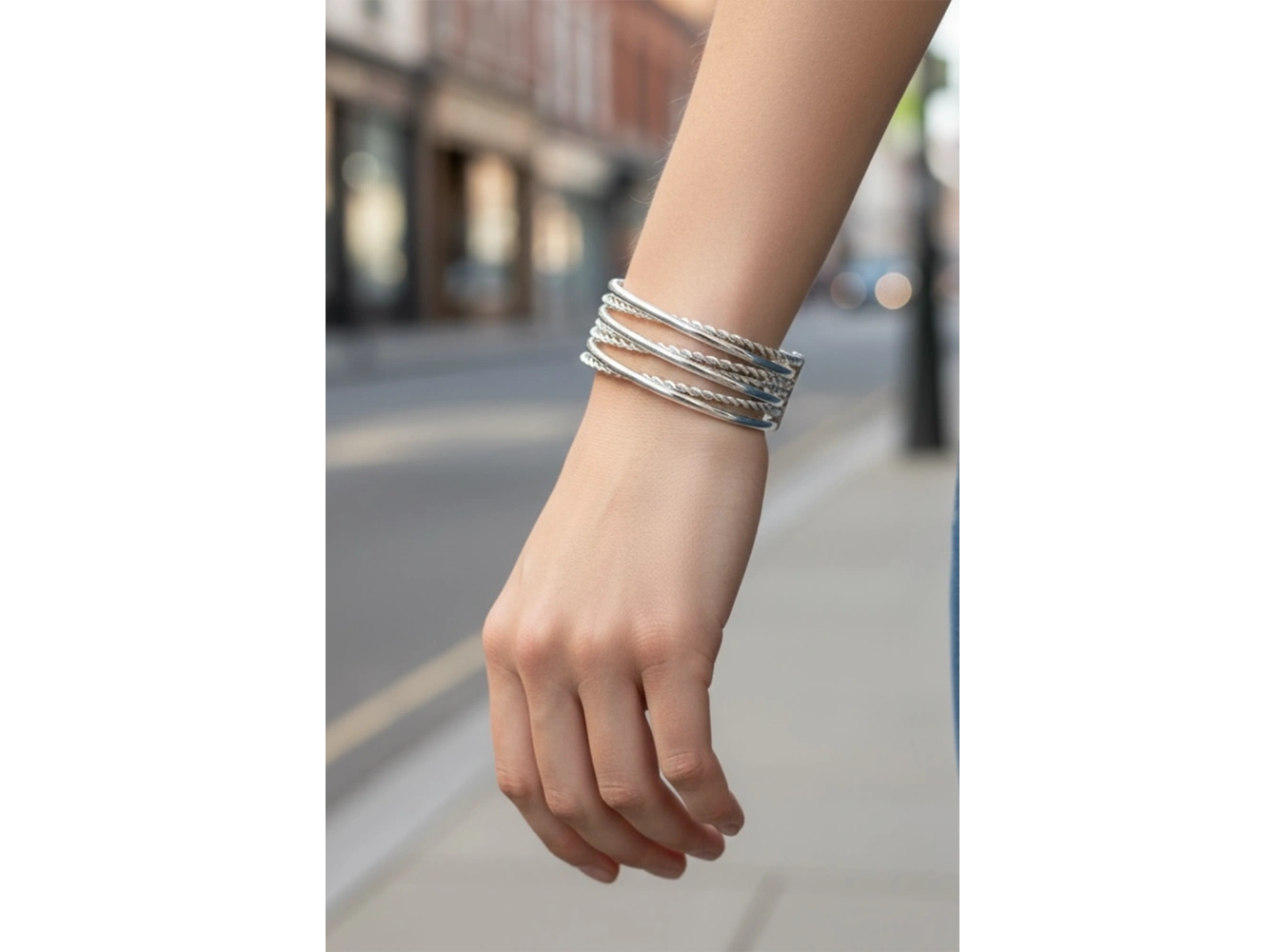 Gümüş Renk Metal Kelepçe Bileklik